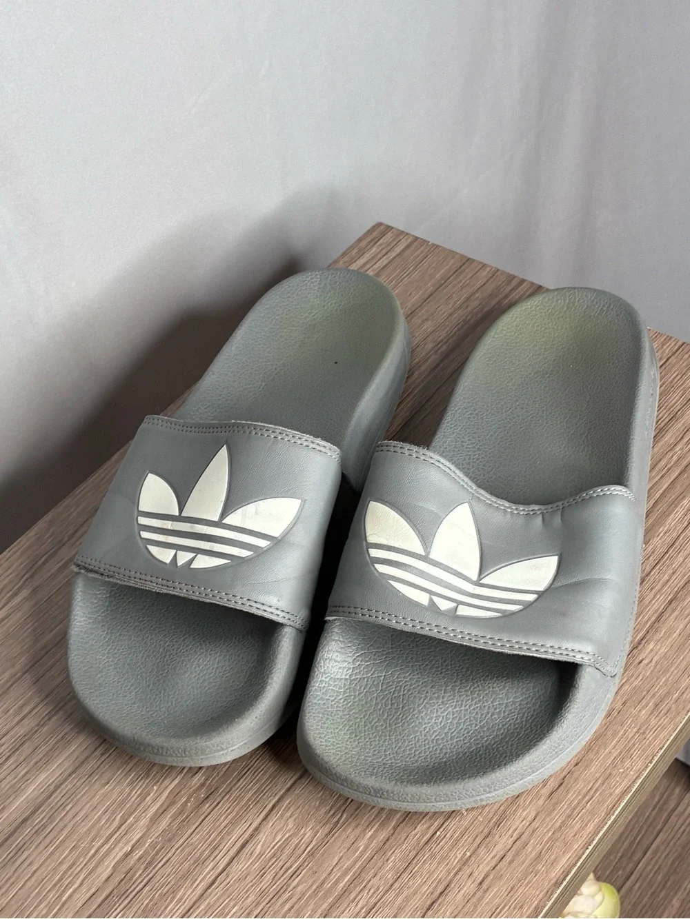 🐼 3/$25 GUC Adidas Trefoil Grey Slide Sandals M 8/W 10